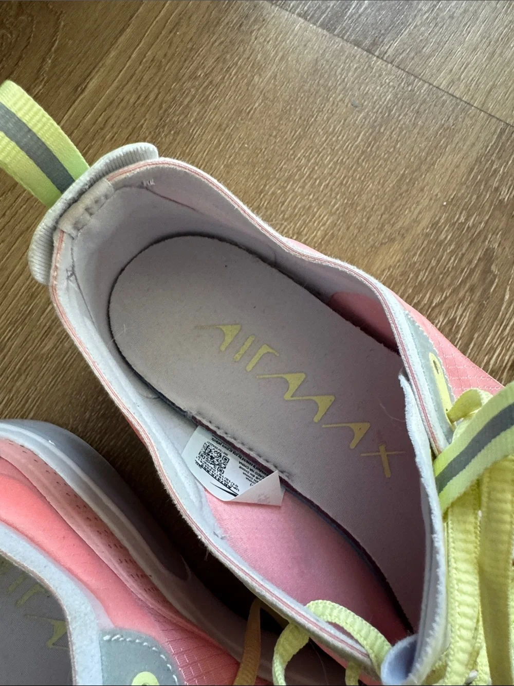 Nike Women's Pastel Pink, Blue & Yellow Sneakers